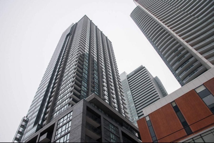 295, rue Adelaide Ouest, Toronto (Ontario) 2706, M5V0L4