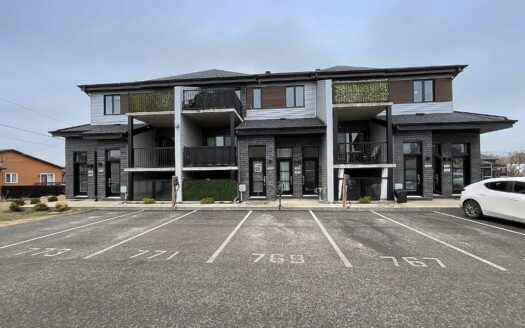 761 Rue Magnone , J2H3J4