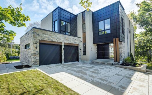 1187 Rue Jeanne-d’Arc ,  H7Y1N4