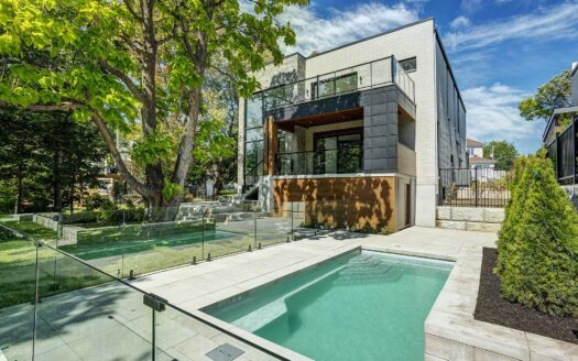1187 Rue Jeanne-d’Arc ,  H7Y1N4