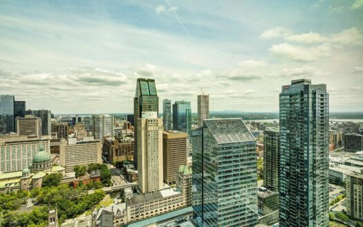 1288 Av. des Canadiens-de-Montréal 4202 Montréal (Ville-Marie) H3B3B3